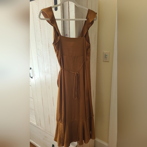Fame and Partners wrap dress with ruffled straps in butterscotch. NWT sz 6 - Picture 3 of 5